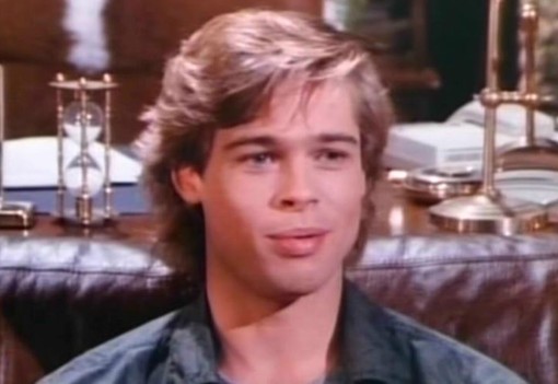 Igen, ez itt tényleg Brad Pitt, amikor még a Dallas című sorozatban játszott
