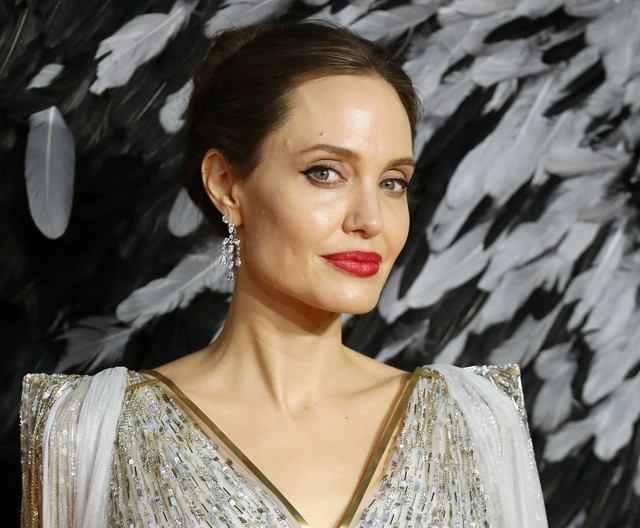 Ez lenne Angelina Jolie bosszúruhája? Így tündökölt, miután fény derült Brad Pitt új kapcsolatára