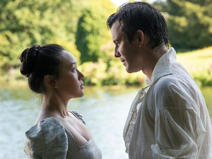 A Bridgerton írónője elmondta, mit gondol a negyedik évad jelenetéről, ami mindenkinél kiverte a biztosítékot