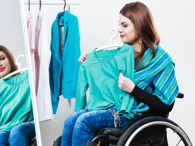 Kerekesszékesnek magassarkú? Így is lehet érzékenyíteni