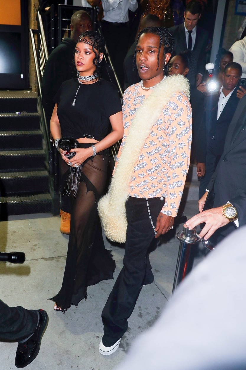 Rihanna a Met gála afterpartijára már bugyira vetkőzött