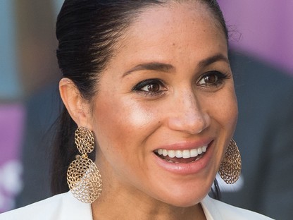 Meghan Markle ezt a csinos ruhát viselte Marokkóban az Oscar-gála helyett