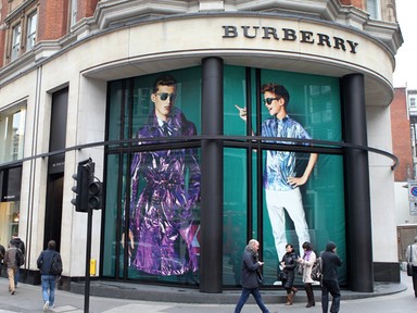 Mi ez? A Burberry új logóját átkozzák a luxusmárka hívei