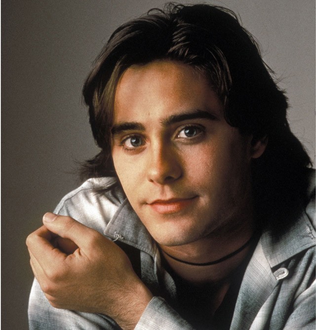 Jared Leto nyakpántban