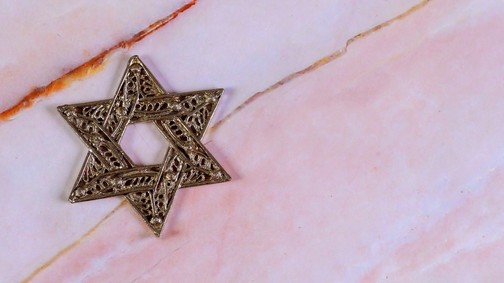 "Itt maradok kifosztva, kiürített szívvel" - egy egri lány, aki visszajött a haláltáborból