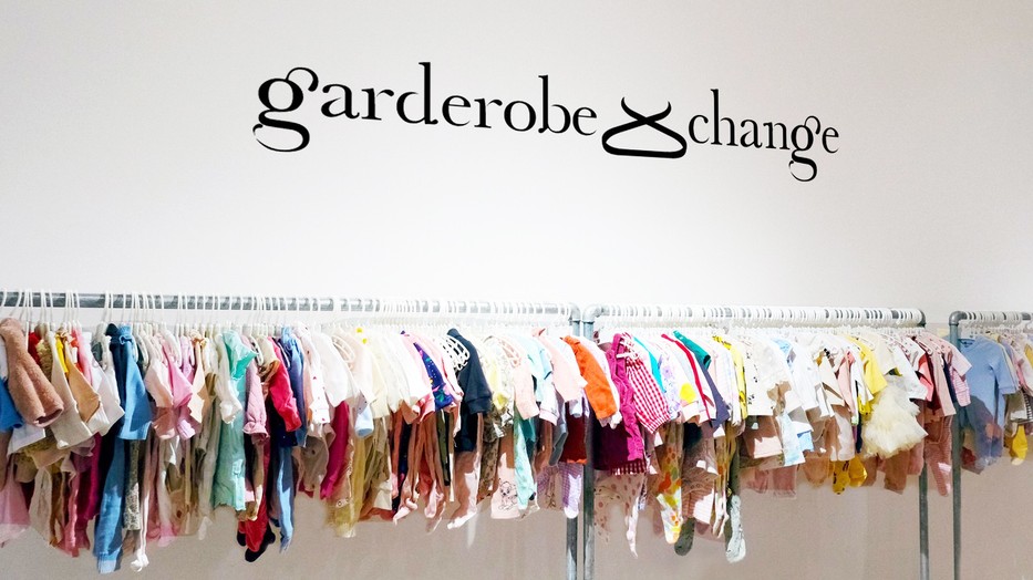 GarderobeXchange célja, hogy több kerületben és vidéki városokban is megnyissa ökotudatos gardróbjait, ahol a családok postázás, futárszolgálat nélkül cserélgethetik a gyerekruhákat