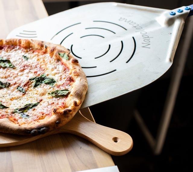 Igen, itt tényleg olyan pizzát ehetsz, mint Olaszországban: Piazza Budapest