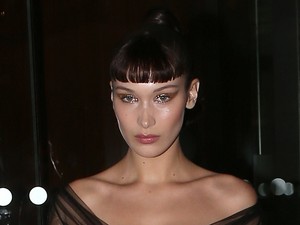 Érti valaki Bella Hadid cicikidobós partiruháját?