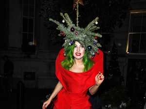 Lady Gaga most karácsonyfa