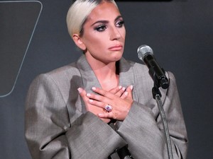 Lady Gaga egy jótékony angyal: sírni fogsz, ha megtudod mivel kedveskedett az erdőtűzből kimenekítetteknek...