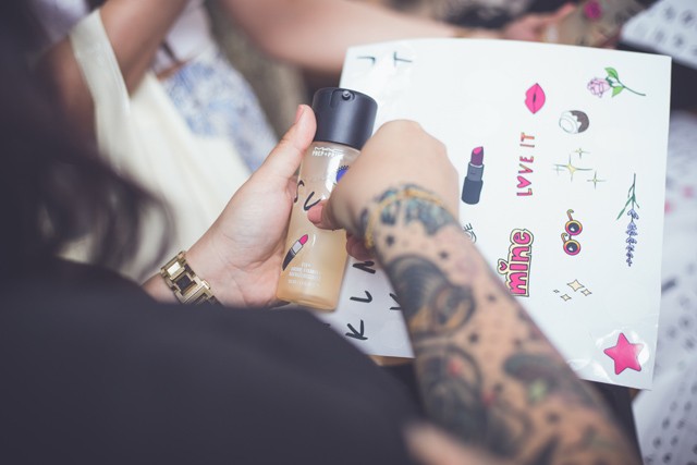 A MAC Cosmetics üzleteiben szuper akcióval várnak rád