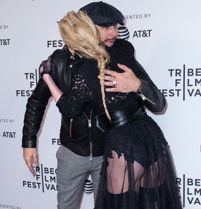 Amber Heard bugyivillantása