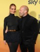 Rosie Huntington-Whiteley és Jason Statham között 20 év van, de ez soha nem okozott problémát a kapcsolatukban. A színész és a modell több mint egy évtizede vannak együtt, és két gyermekükkel boldog családot alkotnak.