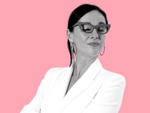 „Már nem a ruha érdekel, hanem az azt viselő ember” – Beszélgetés dr. Simonovics Ildikóval, a Magyar Menyasszony kiállítás kurátorával