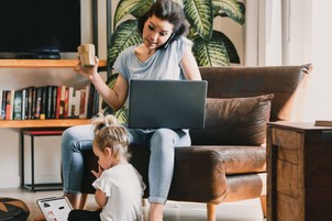 Karriert építenél, közben vágysz az anyaságra is, és félsz, hogy ez túl sok? Nem vagy egyedül 