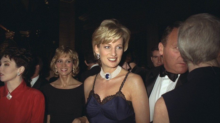 Diana hercegnő hálóingben és chokerben ment egyszer a Met gálára