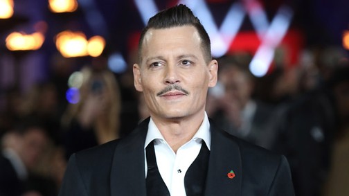 Aggódnak a rajongók: Johnny Depp nagyon rosszul néz ki