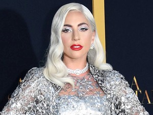 Lady Gaga a Trónok harcából lépett elő ebben a szettben