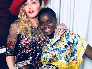 Madonna az ÖSSZES gyermekével egy képen!