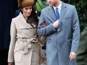 Meghan Markle lazán öltögette a nyelvét a karácsonyi szentmisén!