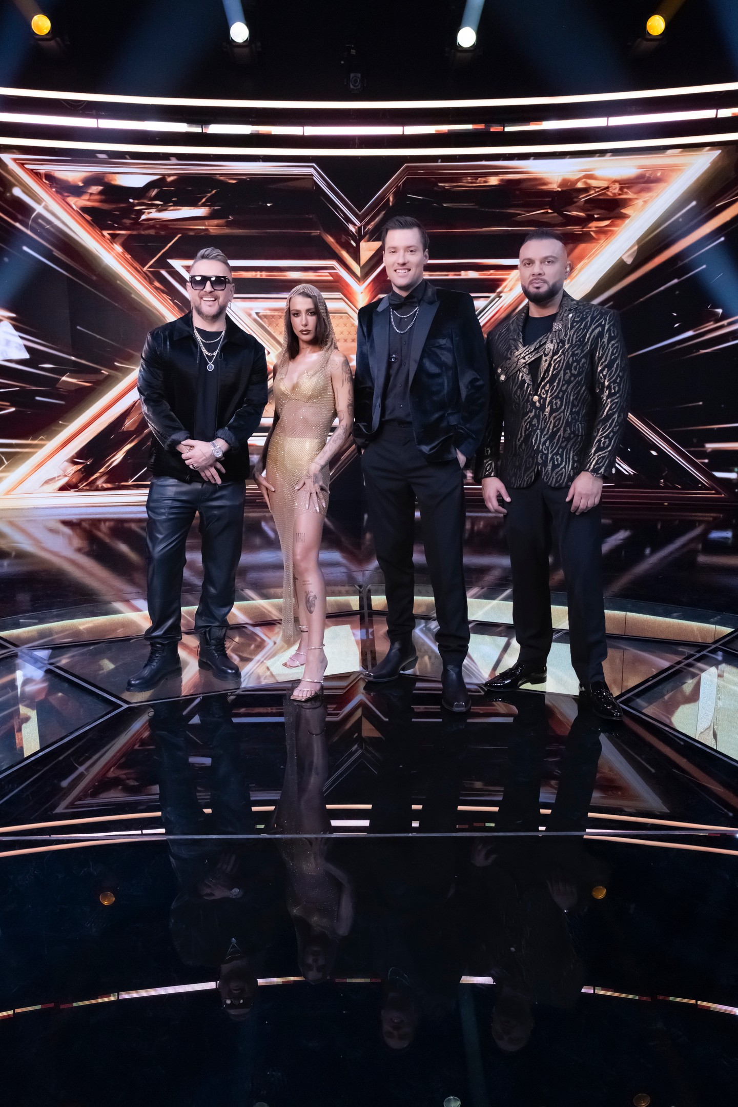 Tóth Andi arany meztelenruhája már a színével is megüzente, nem mennek haza az első díj nélkül