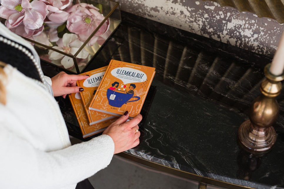 Stresszmentes karácsony: ünnepi etikett és tanácsok Veszelszki Ágnestől