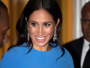 Meghan Markle olyan gyönyörű ebben a ruhában, mint egy Disney-hercegnő