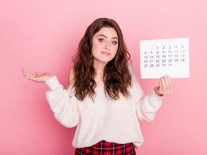 „A menstruációm mindig máskor jön meg. Ez normális?” - itt van minden, amit tudni akartál a rendszertelen ciklusról (x)