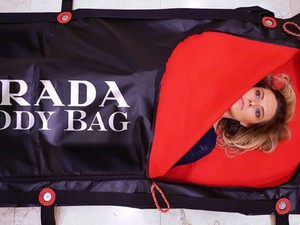 Az utolsó táska, amire szükséged lesz: íme a Prada hullazsák