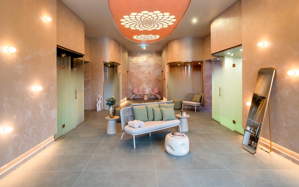 Külön hölgyek részére készült, és családok számára készült szaunavilággal kedveskedik látogatóinak a Le Primore