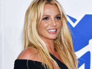 Britney Spears dereka vékonyabb, mint valaha!