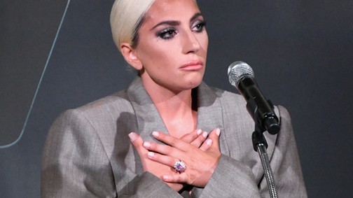 Lady Gaga egy jótékony angyal: sírni fogsz, ha megtudod mivel kedveskedett az erdőtűzből kimenekítetteknek...