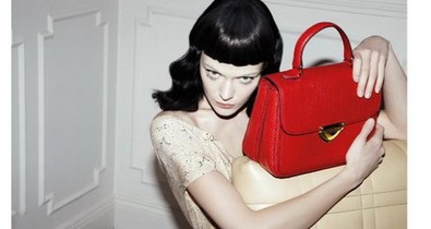 Rajzák Kinga újabb kampányban hódít!