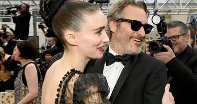 Joaquin Phoenix és Rooney Mara filmet forgatnak arról, hogyan betegíti meg az emberiséget az állattenyésztés