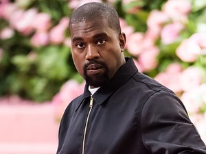 Kanye West felesége ismét a kedélyeket borzolta, most szinte félmeztelenül lépett az utcára