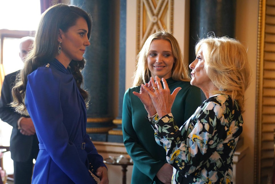 Katalin hercegné Dr Jill Biden és lánya, Finnegan Biden társaságában