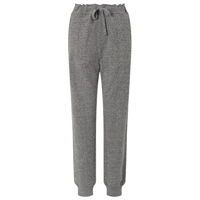 Kuckózz be az F&F pihe-puha pulóvereiben!