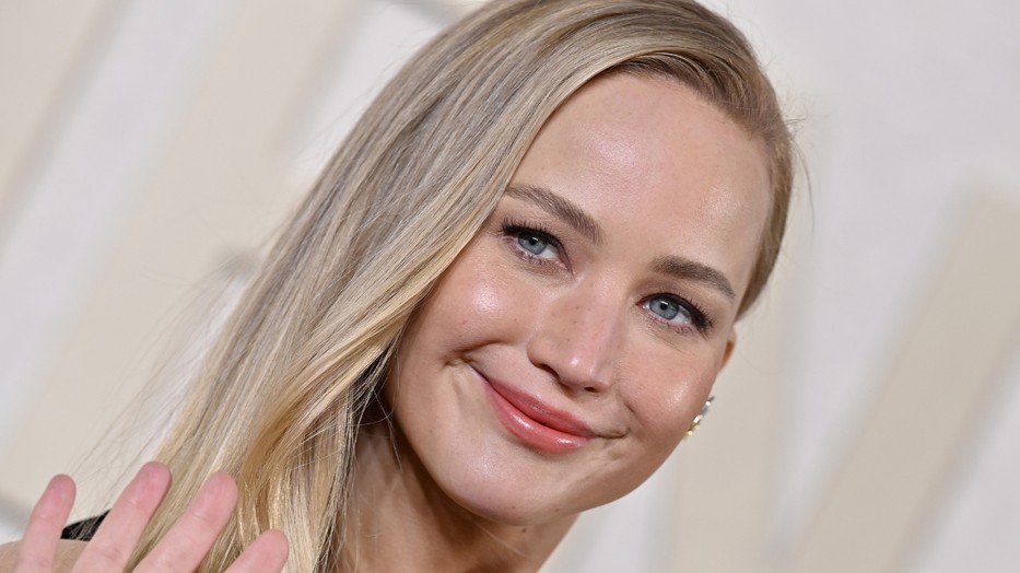 Jennifer Lawrence a furcsa cipők királynője