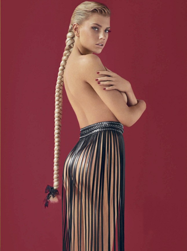 Nemcsak egy kebelcsoda Charlotte McKinney - gyönyörű fotósorozat sztármodellről