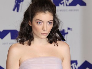 Lorde egy hangot sem énekelt, de ő volt a legnagyobb díva a VMA gálán