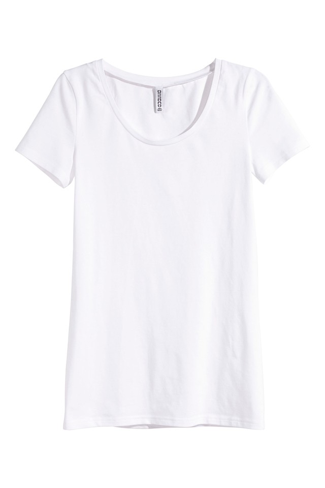 Fehér mindenek felett! Öltözz tetőtől talpig fehérbe ezen a nyáron, ahogy a kedvenc sztárjaid is teszik