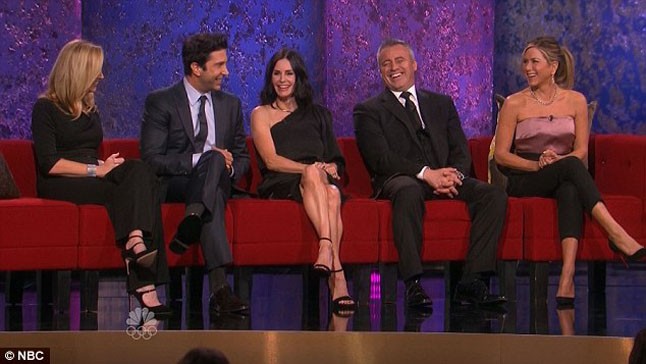 Az évtized találkozója: a Jóbarátok sztárjai együtt!