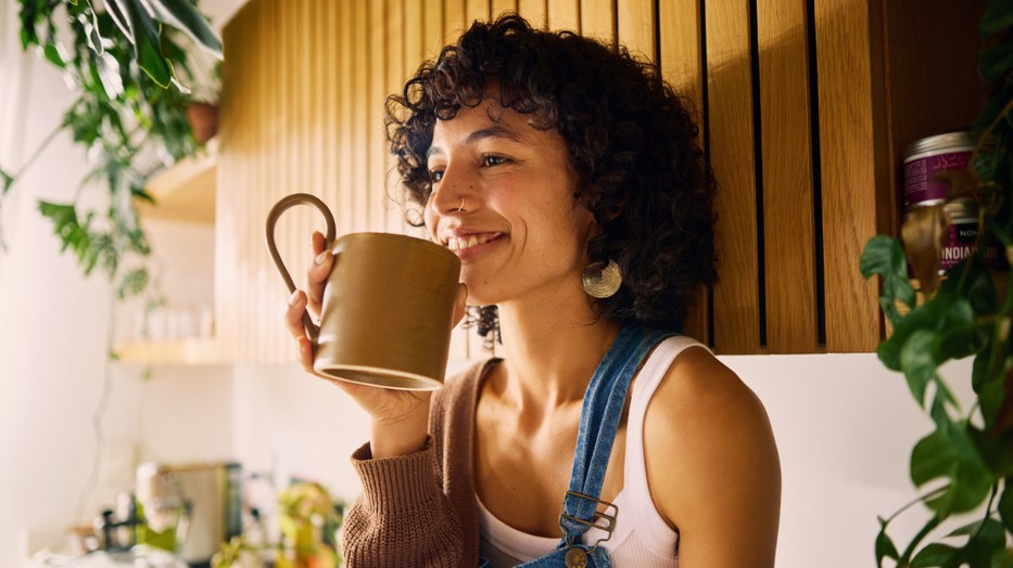 A kék tea szokatlan színe ellenére rendkívül hatékony, ha az egészséged megőrzéséről van szó