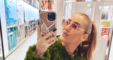 Becca elképesztően csajos szettet választott mára