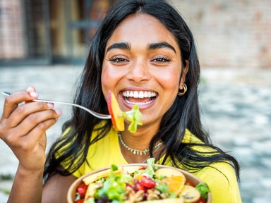 Rövid idő alatt laposabb lesz a hasad a dietetikus módszerével