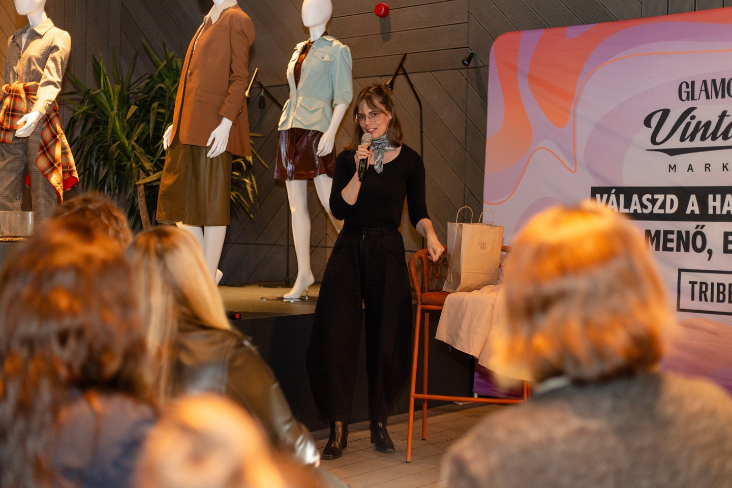 Mengyán Eszter saját, lassan tíz éves tapasztalatáról mesélt: hogyan nem vásárolt ruhát 13 hónapig, majd hogyan bukott bele másodjára ugyanebbe a kísérletbe