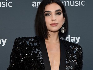 Sose mernénk felvenni Dua Lipa ´lázadó´ csizmáját