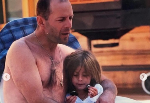 Bruce Willis szívbemarkoló fotói segítenek megérteni, hogy minden perc számít, amit a szeretteiddel tölthetsz