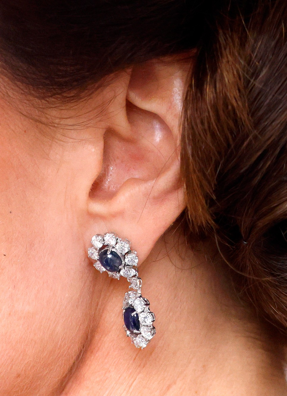 Katalin hercegné a néhai Diana hercegnő zafír fülbevalóját viselte