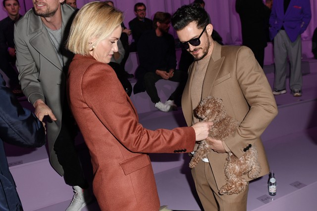 Orlando Bloom kiskutyája ellopta a show-t a milánói divathéten